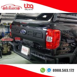 Ốp bửng chữ FORD Ranger 2023 không che logo