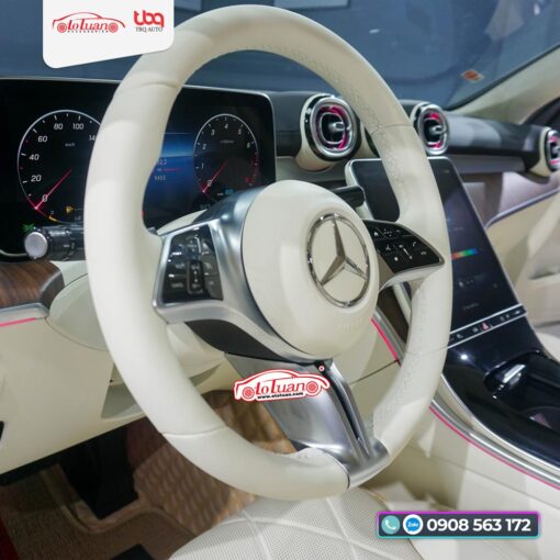 Đổi màu vô lăng với da bò Italia dành cho Mercedez-Benz C200