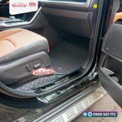 Nẹp cửa chống trầy dành cho Kia Carnival