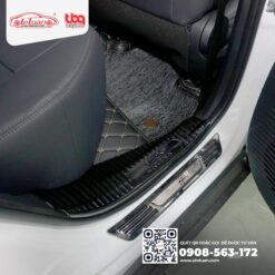 Nẹp chống trầy bước chân xe Toyota Yaris Cross 2024
