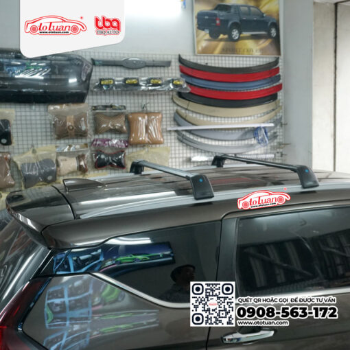 Mitsubishi Xpander lắp đặt 2 thanh mui dọc và 2 thanh baga ngang