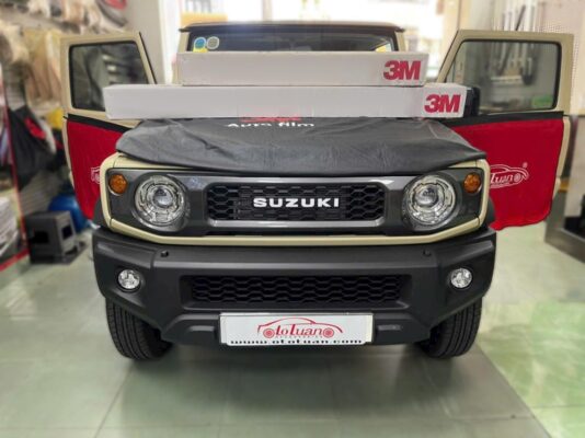 Dán phim cách nhiệt 3M cho xe Suzuki Jimny