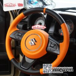 May khâu da vô lăng xe Suzuki Jimny