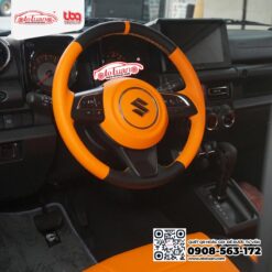 May khâu da vô lăng xe Suzuki Jimny