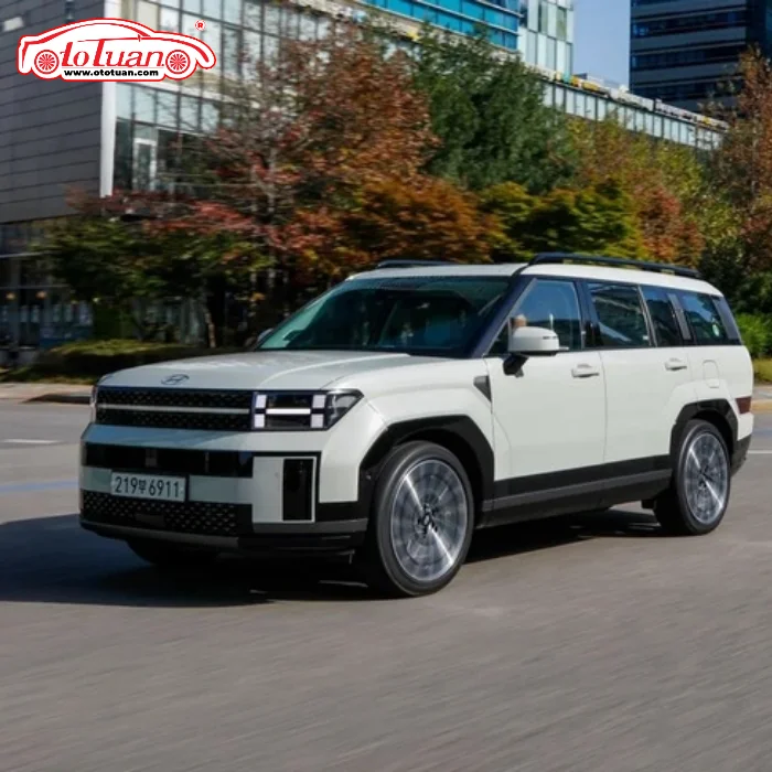 Hyundai Santa Fe thế hệ hiện hành được lựa chọn phát triển bản EREV