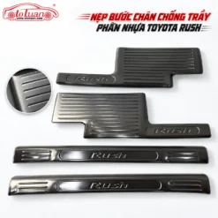Nẹp bước chân chống trầy phần nhựa Toyota Rush