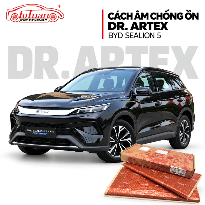 BYD Sealion 5 DM-i cùng hộp và các tấm vật liệu cách âm Dr. Artex màu đồng.